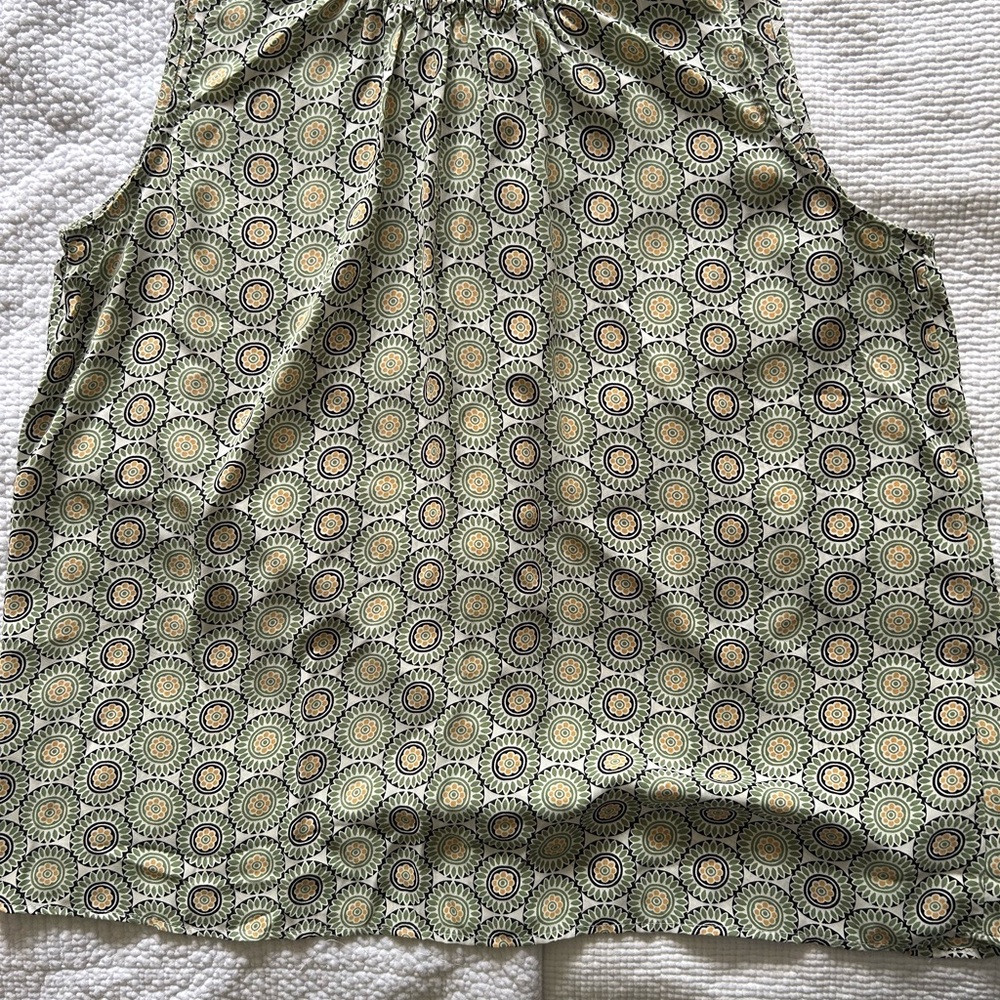Loft XL Patterned Sleeveless Top